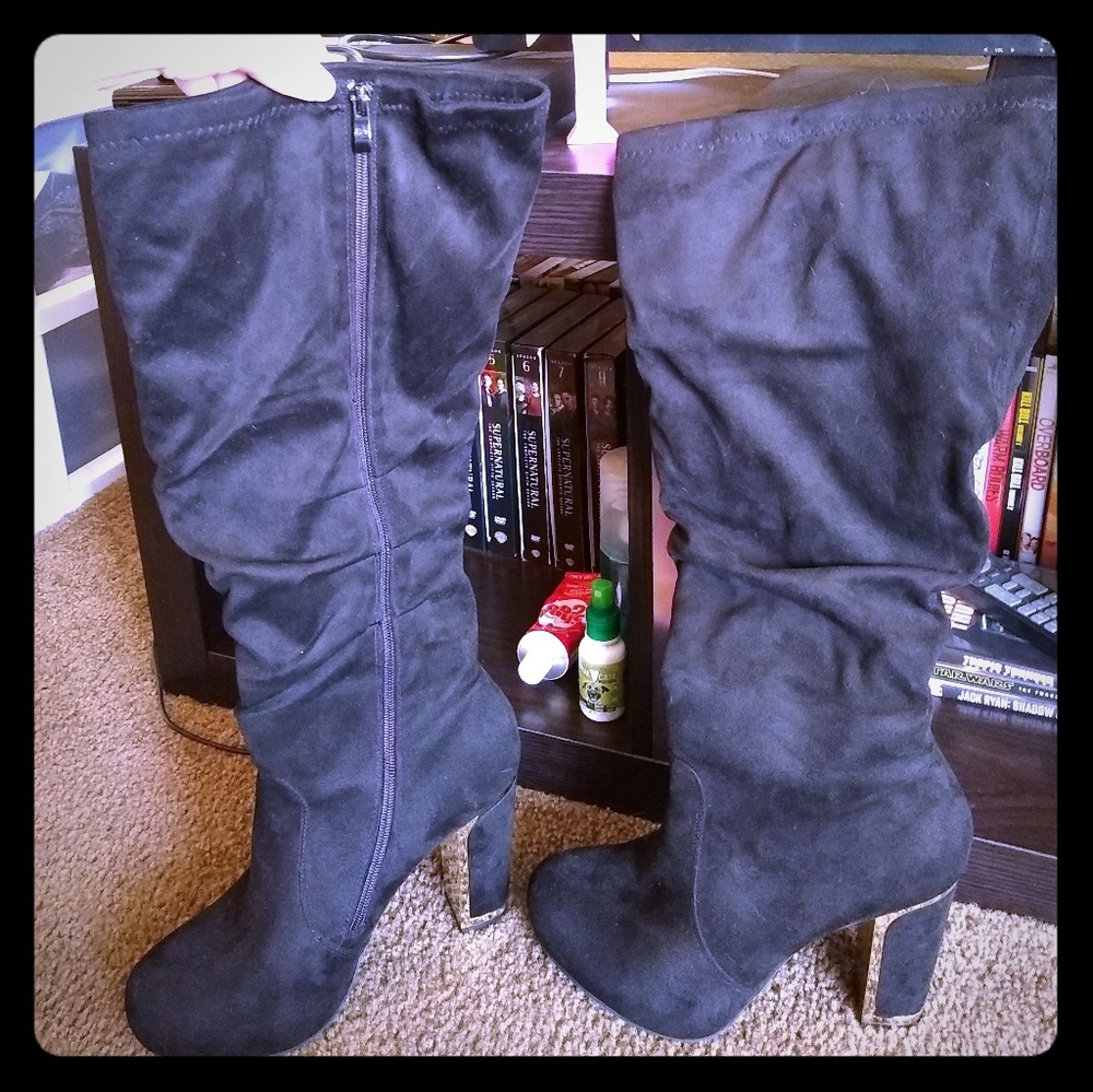 Suede Knee High Black/Gold Boots